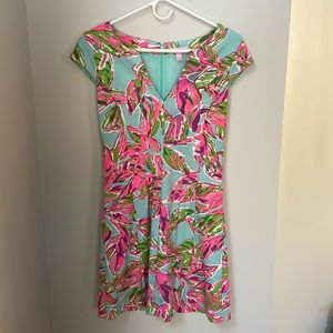 Lilly Pulitzer Briella in the vias Fit and Fare cap sleeve dress sz S EUC